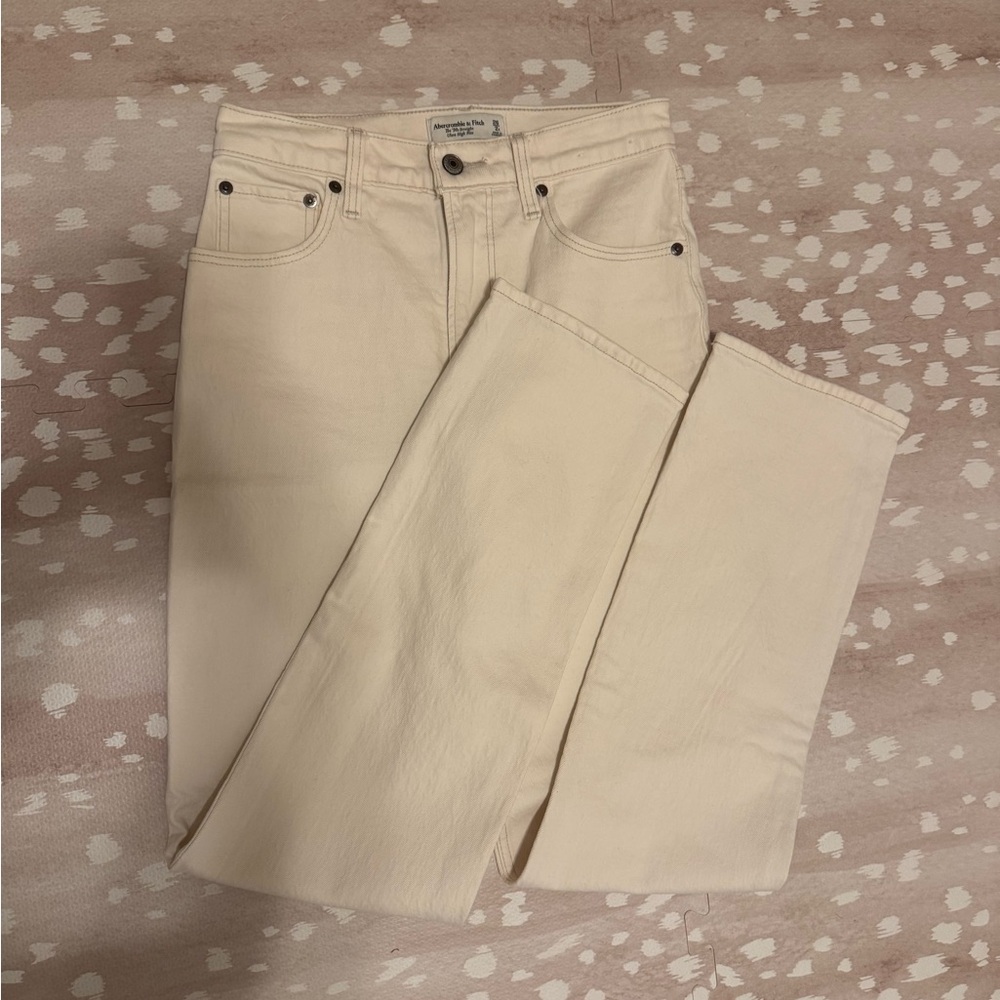 Abercrombie & Fitch Women's Cream Ultra High Rise 90s Straight Jeans - Picture 2 of 3